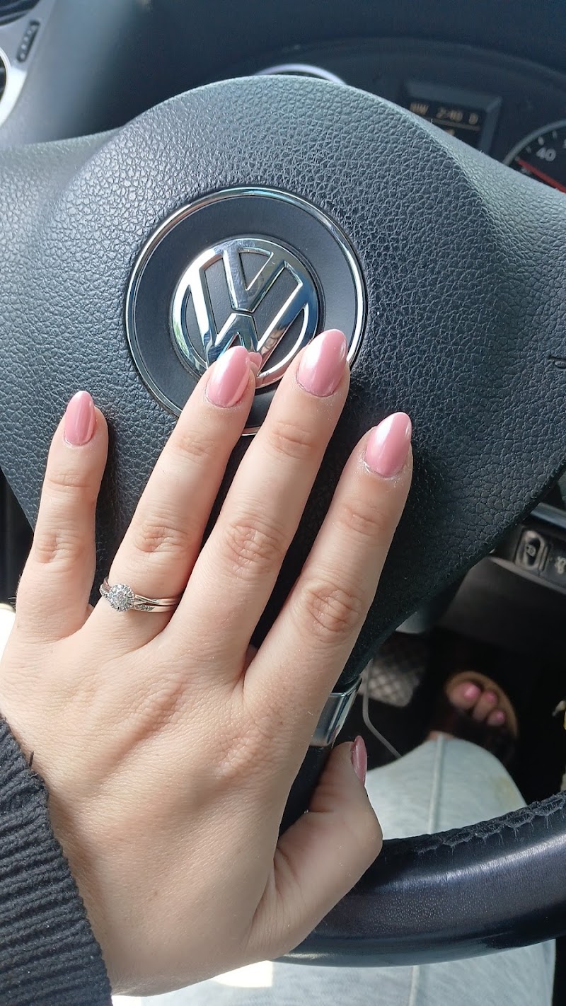 US Nails & Spa, nail salon in Hamilton, OH, photo 5 of 10